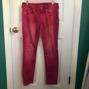 American Eagle distressed red skinny jeans 6 short